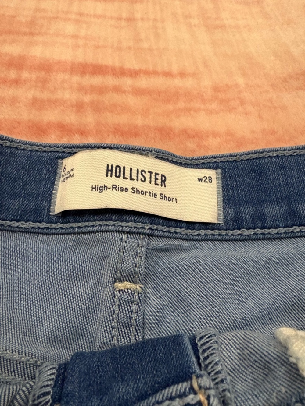 Lot of 2 Women’s Hollister Jean Shorts - Picture 5 of 7